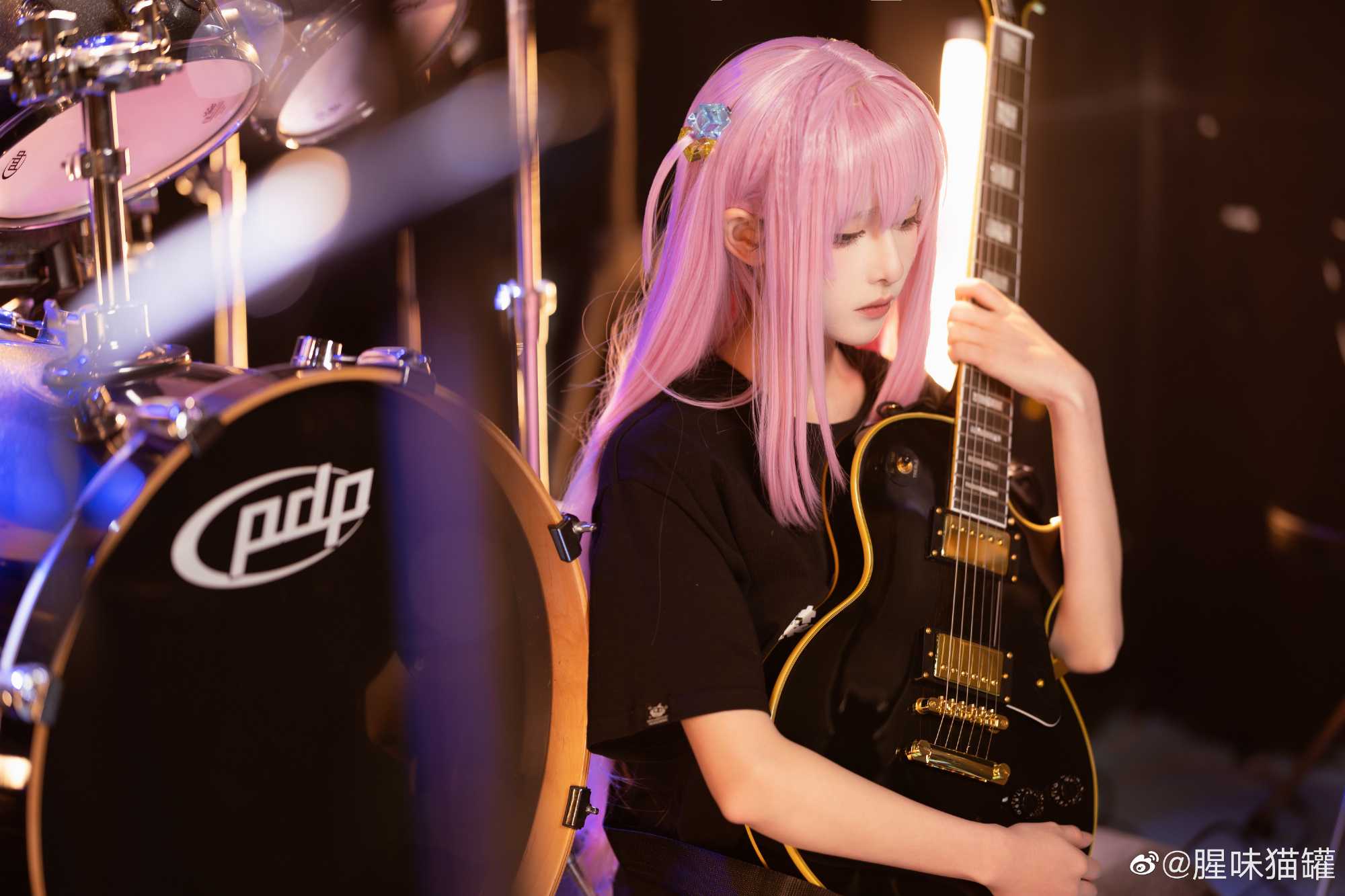 孤独摇滚 乐团相册里的波奇酱