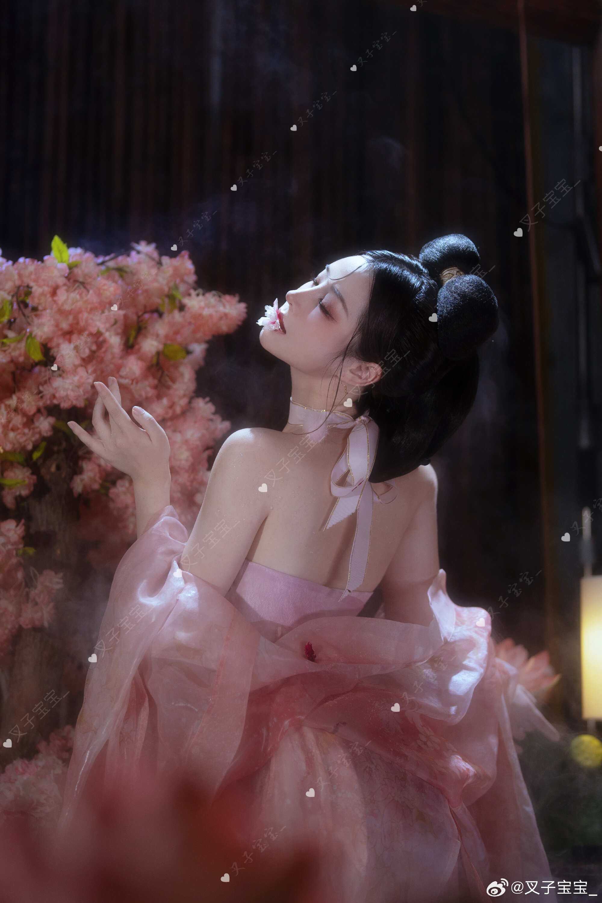 大王，人家也是第一次做人呢～?