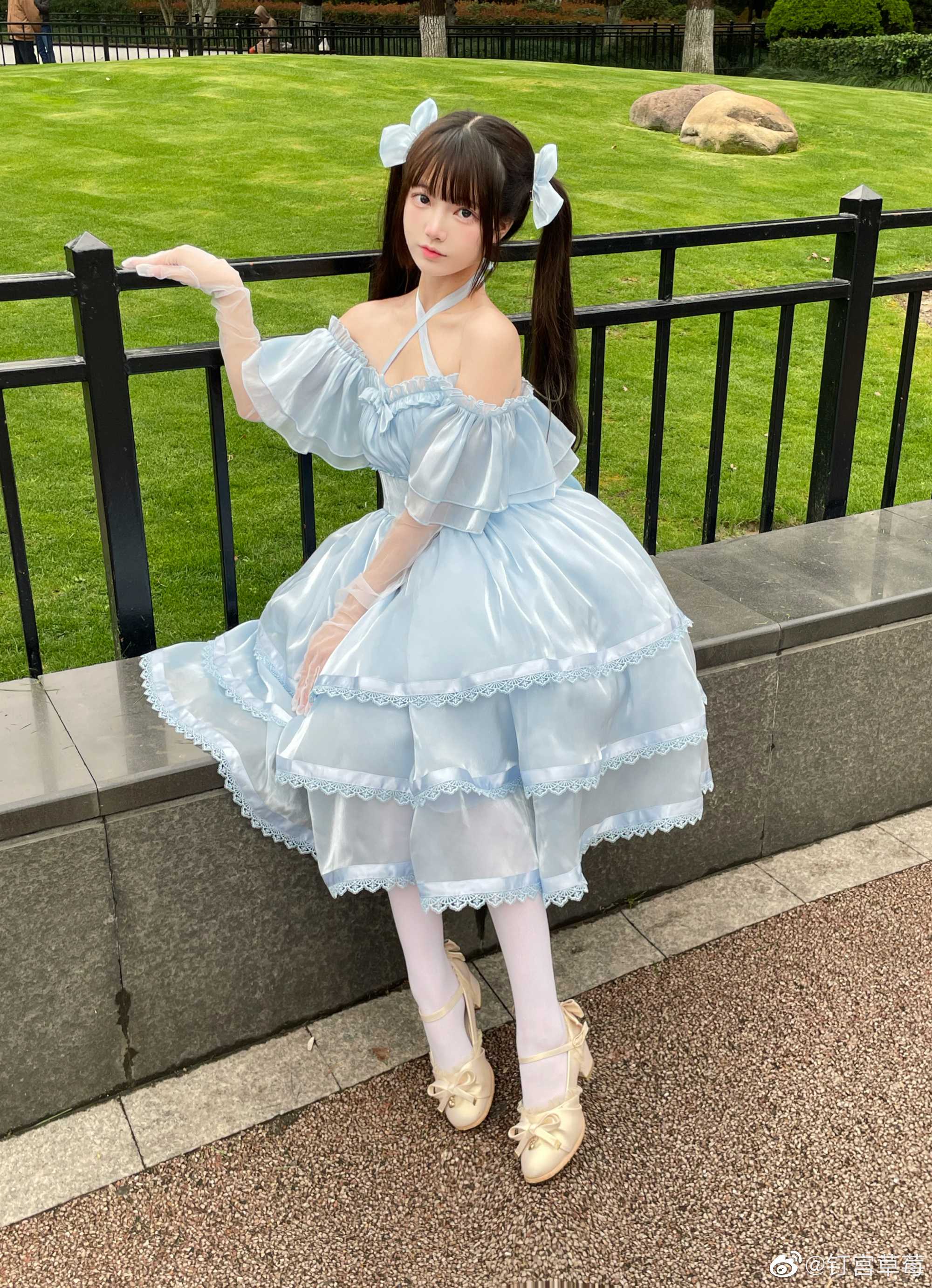 花可以自己去买，海也可以自己去看